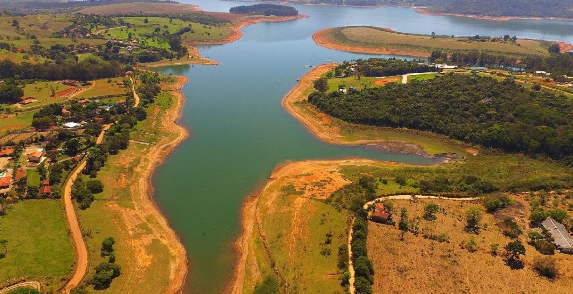 Sistema Cantareira liga sinal de alerta com apenas 39,1% de capacidade de funcionamento. Foto: Canva