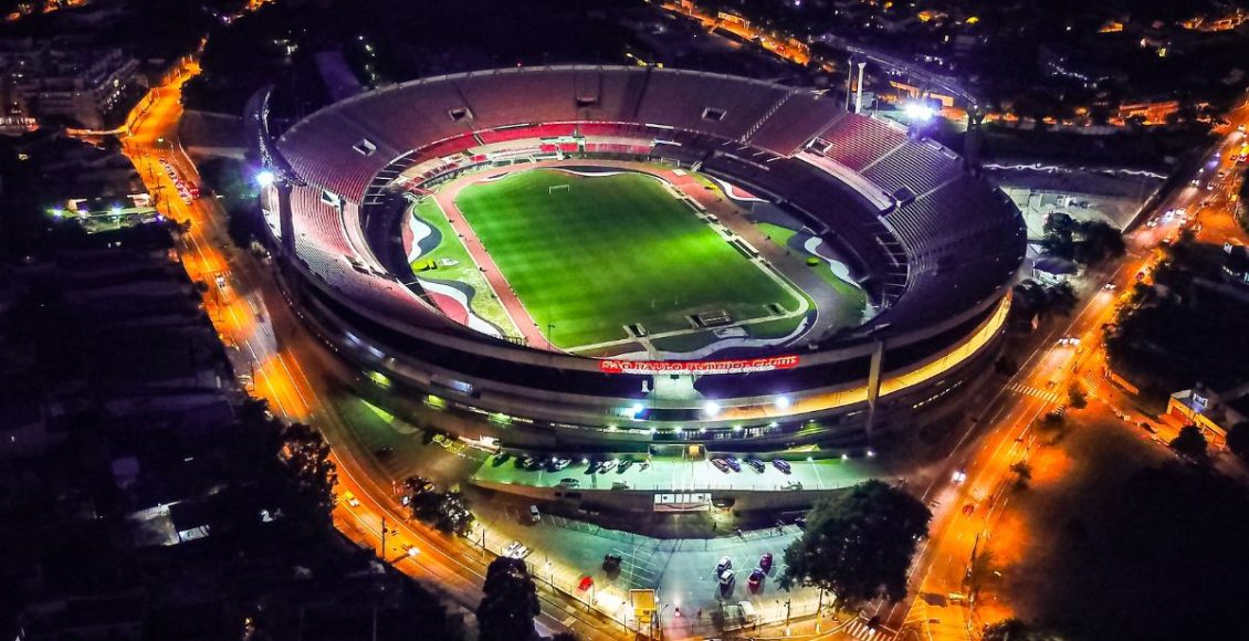 Polícia Civil abre inquérito e tenta identificar torcedor do SP que fez ato de racismo no Morumbi. Foto: Canva