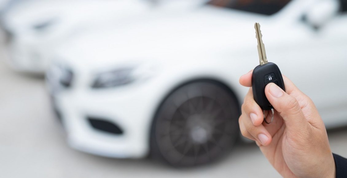 Pastor é suspeito de fugir com carro de fiel após pedir automóvel emprestado para levar esposa ao médico - Imagem do Canva
