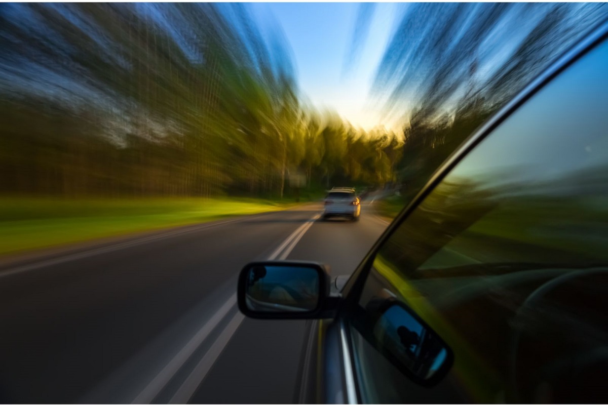 Pastor é suspeito de fugir com carro de fiel após pedir automóvel emprestado para levar esposa ao médico - Imagem do Canva Pastor é suspeito de fugir com carro de fiel após pedir automóvel emprestado para levar esposa ao médico - Imagem do Canva