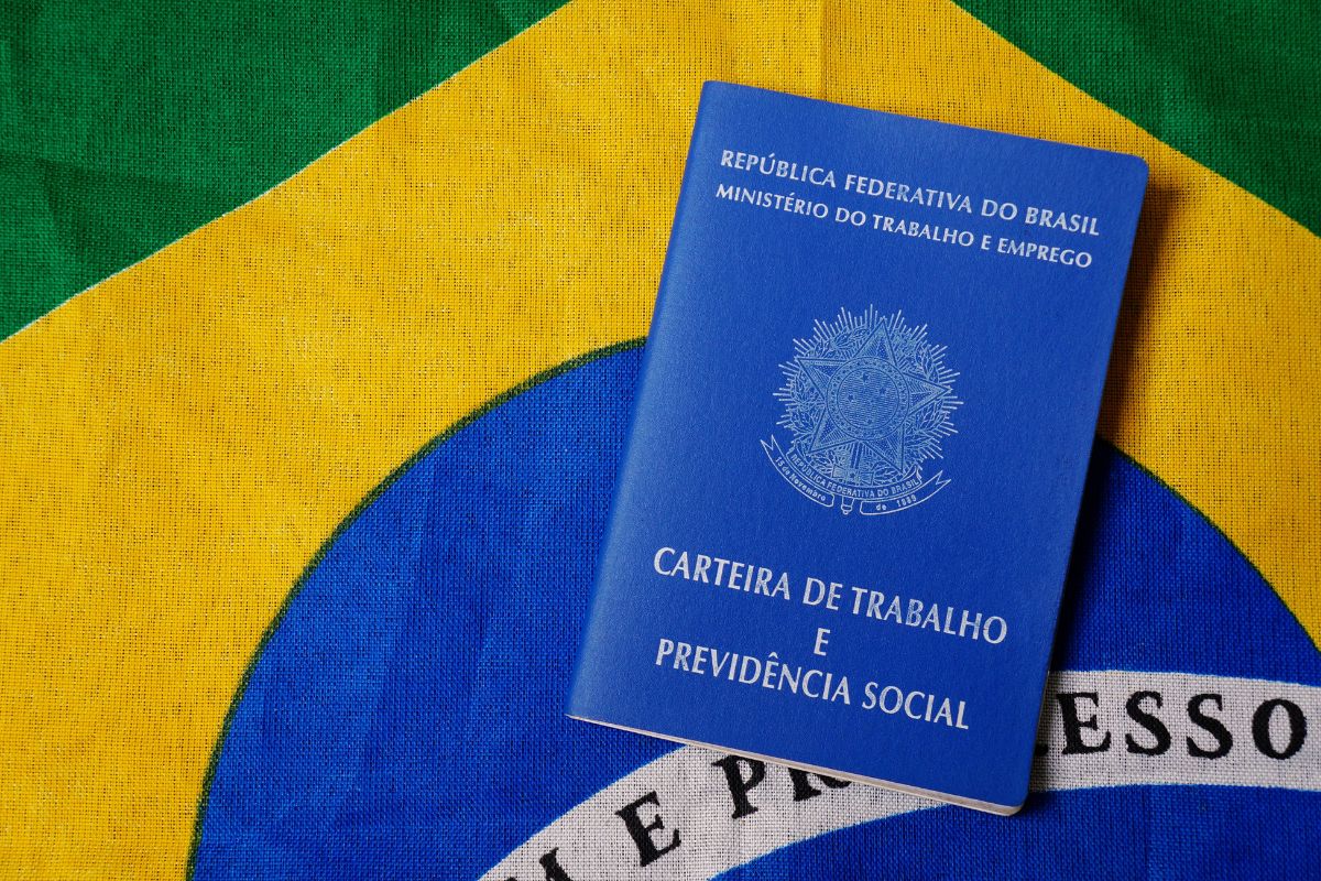 Saque do FGTS: veja quais são as regras e se você tem direito ao benefício - Reprodução Canva