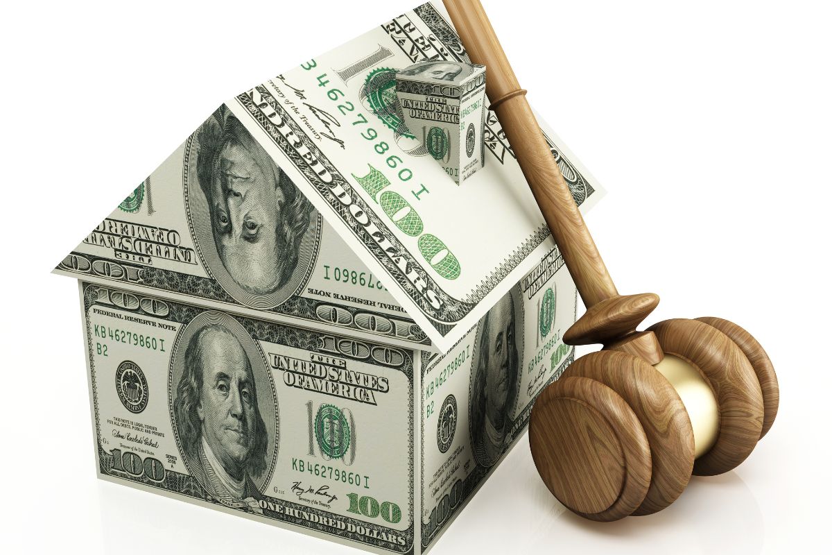 Um-leilao-de-imoveis-e-um-investimento-seguro-foto-canva