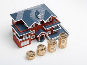 Comprar imóvel de R$ 300 mil e receber aluguel ou aplicar o dinheiro e viver de renda. Confira o que é mais vantajoso - Freepik -