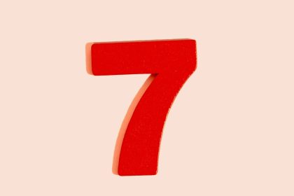 Super Sete projeta prêmio de R$ 1,3 milhão no próximo concurso; já dá para comprar uma casa com piscina. Foto: Canva