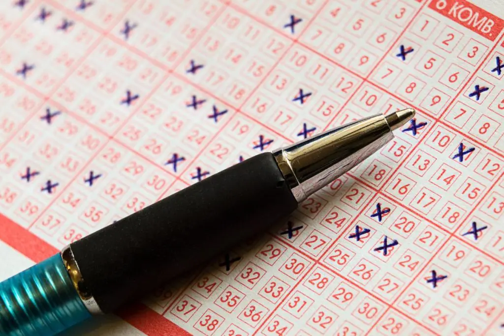 Resultado da Lotofácil: concurso 2925 tem 5 ganhadores; dá para comprar uma casa nova. Foto: Canva