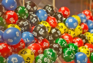 Quina: concurso 5988, nesta segunda (31) acumula e prêmio fica em R$ 1,3 milhão; dá para comprar um Lamborghini. Foto: Canva