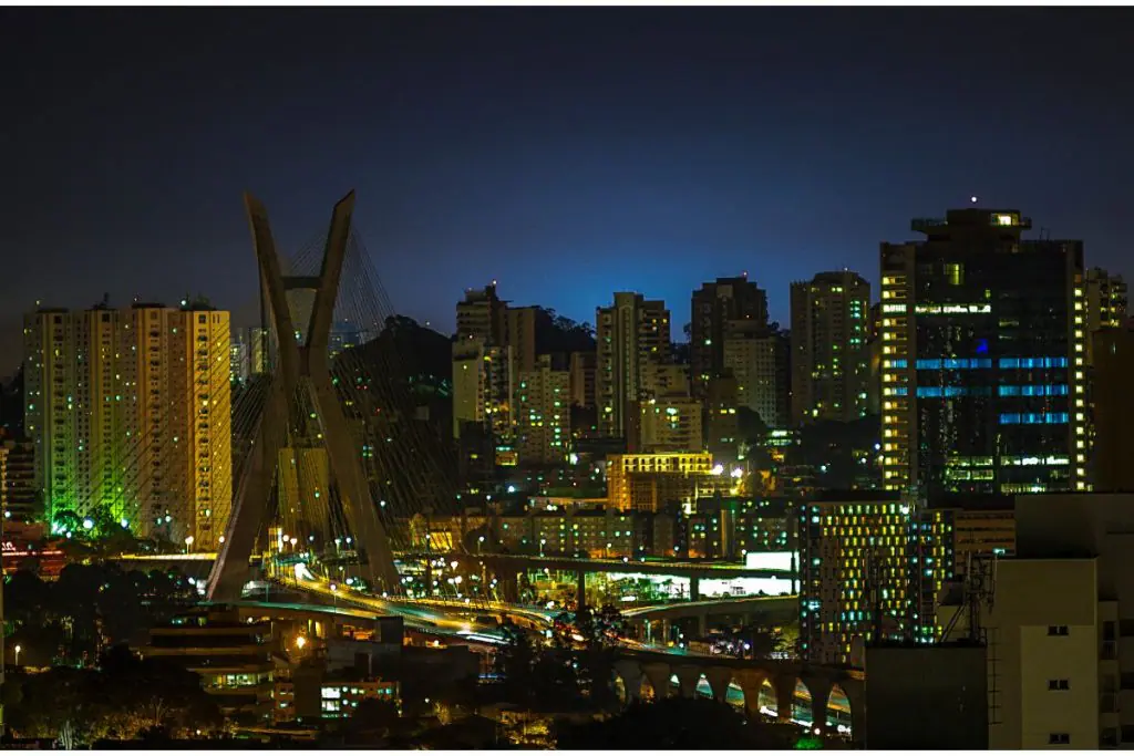 Com baixas temperaturas, SP intensifica ajuda a pessoas em vulnerabilidade. Foto: Canva
