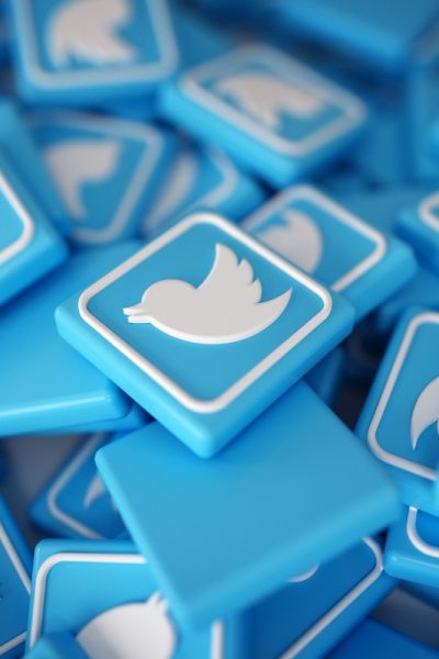 Venda do Twitter para o grupo de Elon Musk foi concluída e antiga diretoria é demitida; confira - Freepik