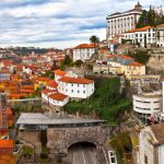 Emprego em Portugal: saiba como ir ao país europeu e buscar uma vaga fácil e legal. Foto: Canva