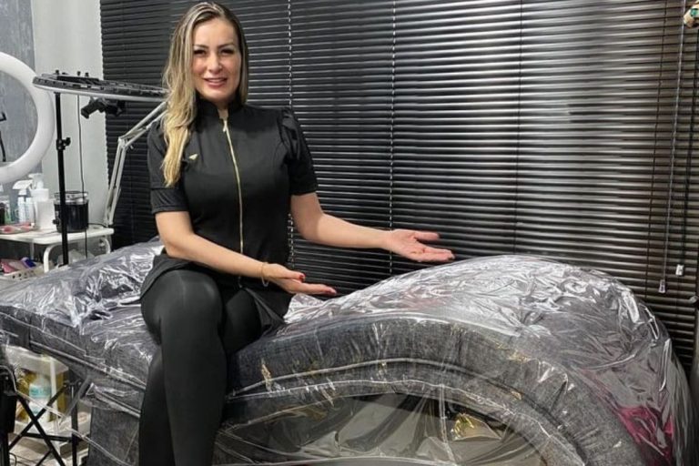 Andressa Urach dá entrevista após cirurgia: “Bastante dores”