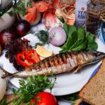 Peixe com gergilim preto / Reprodução CANVA