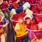 Salada de fruta com açafrão e canela em pó - Reprodução CANVA PRO