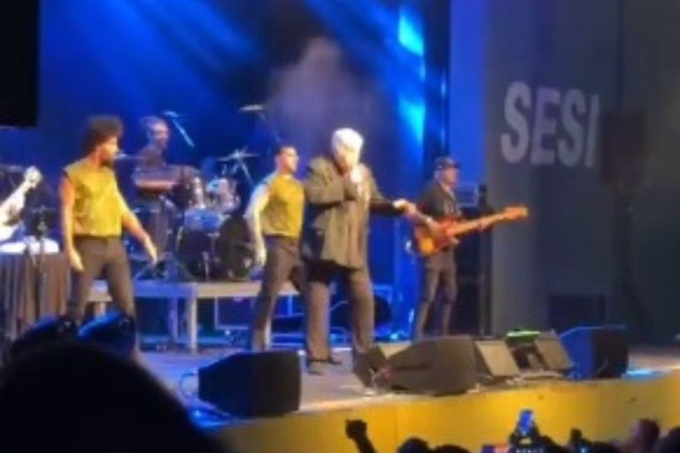 Sidney Magal passa mal durante show no interior de São Paulo e assusta fãs; veja o que aconteceu. Foto: Reprodução