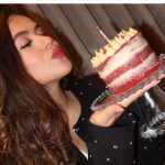 Maísa Silva 21 anos; atriz comemora como amigos e celebra boa fase na carreira; veja como foi. Foto: Redes sociais