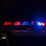 Taxista leva tiro na cabeça, à queima-roupa, após assalto em farmácia. Foto: CANVA