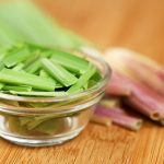 Além dos mosquitos: descubra outros usos incríveis da citronela em sua casa