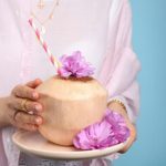 Descascar coco nunca foi tão fácil: aprenda a técnica certa e evite desperdícios