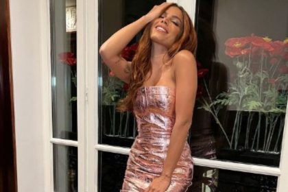 Anitta viciada em seriado da Netflix? Essa foi para surpreender a web, confira Confira - Reprodução Instagram