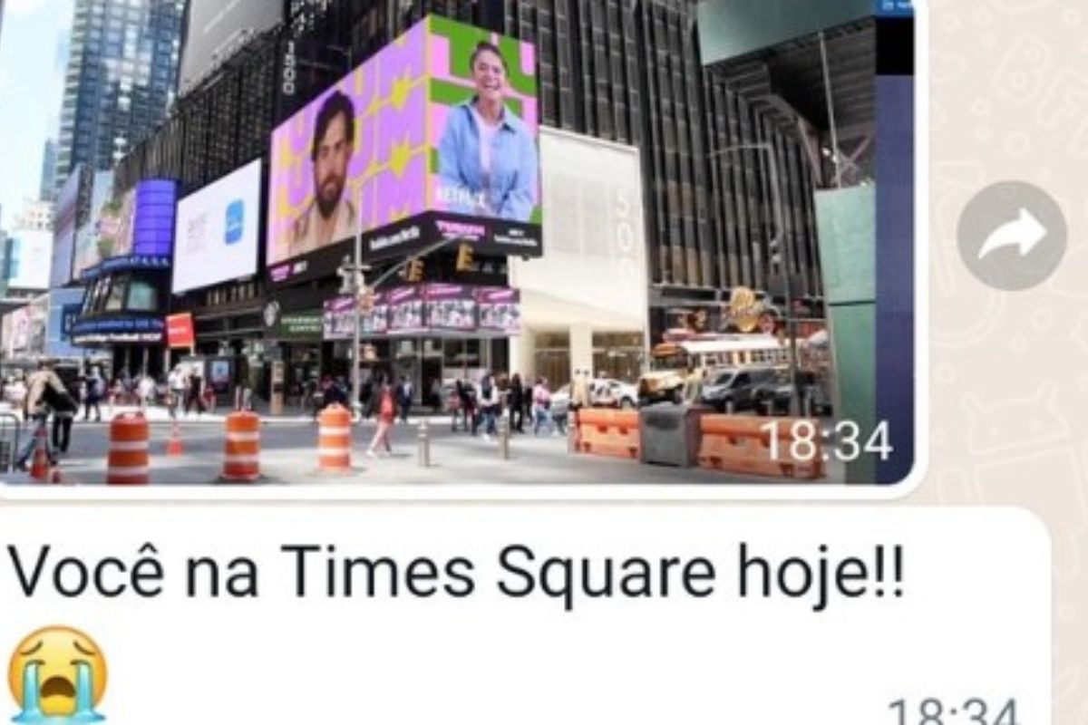 Maisa Silva em outdoor na Time Squares; veja como ela e os fãs reagiram