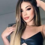 Melody vira 'stalker' nas redes sociais e faz desafio aos seguidores; veja o que ela está aprontando