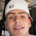 Jon Vlogs na mira dos internautas por causa da Blaze; influenciador estaria assustado. Foto: Redes sociais