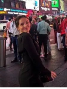 Larissa Manoela teve até dente quebrado por Silvana Taques, diz colunista; uma surpresa por dia. Foto: Instagram