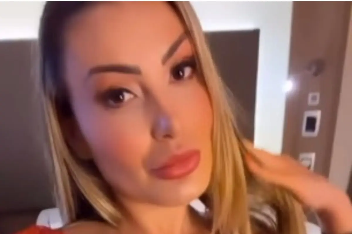 Pai de Andressa Urach viraliza com vídeo bombástico na web, onde detona a filha; confira Pai de Andressa Urach viraliza com vídeo bombástico na web, onde detona a filha; confira