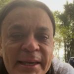 Frank Aguiar chora com perda de cachorro de estimação e comove web