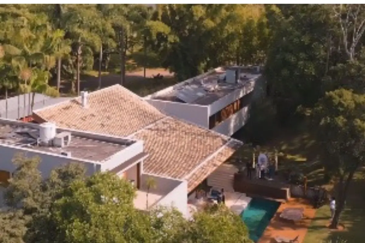 Viih Tube e Eliezer comemoram a compra da tão sonhada casa; veja a reação da web Viih Tube e Eliezer comemoram a compra da tão sonhada casa; veja a reação da web