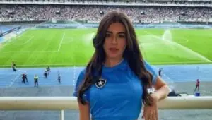 Juliane Carvalho, affair de Felipe Neto, curte praia e sensualiza no Instagram; youtuber tem bom gosto. Foto: Instagram