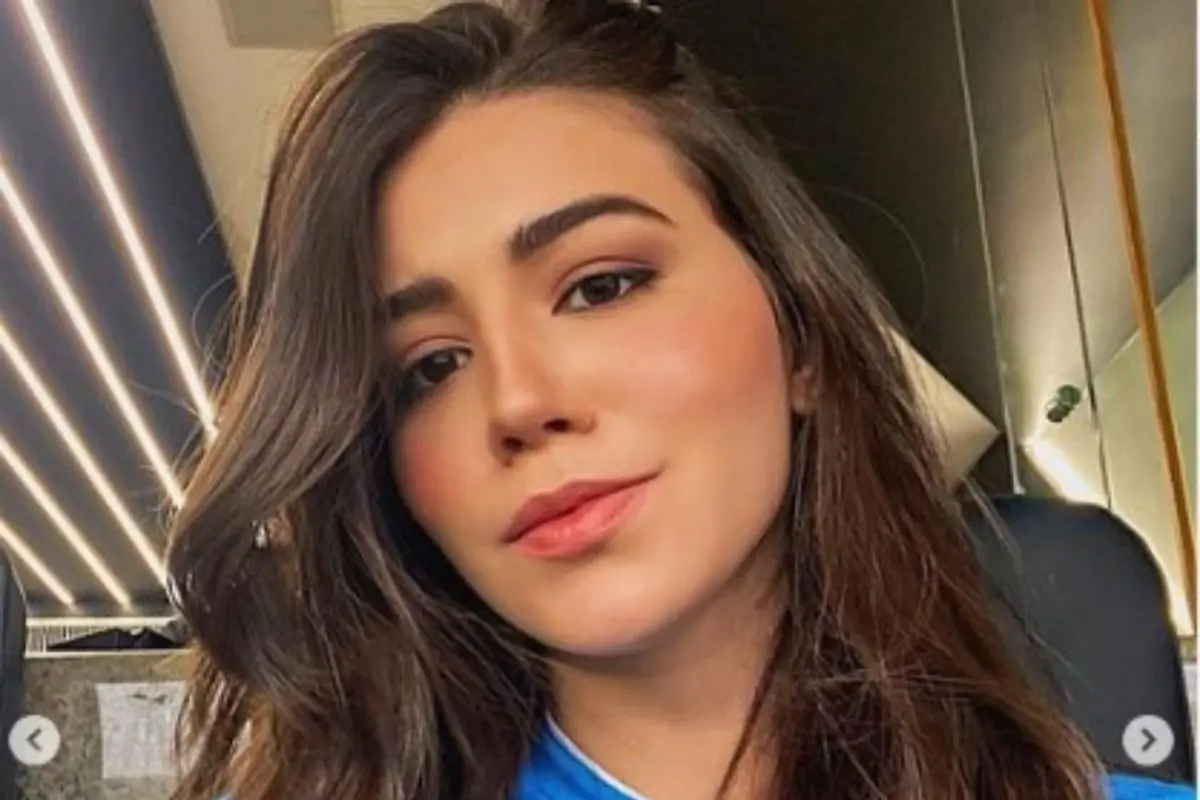 Juliane Carvalho, affair de Felipe Neto, comemora vitória do Botafogo e anima youtuber; confira. Foto: Instagram Juliane Carvalho, affair de Felipe Neto, comemora vitória do Botafogo e anima youtuber; confira. Foto: Instagram