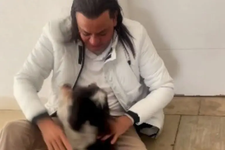 Frank Aguiar brinca com cachorrinho de estimação e vídeo comove web; confira