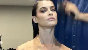 Alinne Moraes cai na gargalhada e diverte fãs; por que ela está rindo? Confira