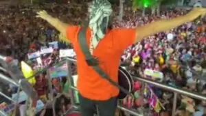 Bell Marques lota show em Itabaiana e faz o Sergipe tremer; Rei do Axé está com tudo