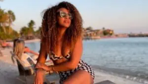 Sheron Menezzes curte férias no Caribe e surpreende fãs; como é possível tanta beleza? Confira