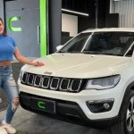 Andressa Urach de carro novo; saiba como ela conseguiu essa nave de R$ 230 mil