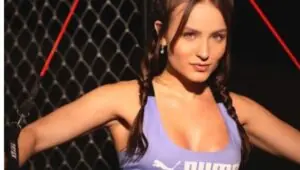 Larissa Manoela esquece problemas e dá show de beleza em campanha; teve aplauso dos famosos