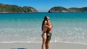 Larissa Manoela se declara novamente ao noivo André Luiz Frambach; confira