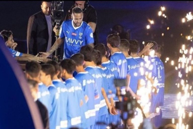 Neymar se sente ‘ambientado’ na Arábia Saudita e já teve até rolezinho no shopping; confira