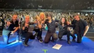 Paula Toller lota show no interior de São Paulo e agita fãs; ícone dos anos 80 sempre surpreende
