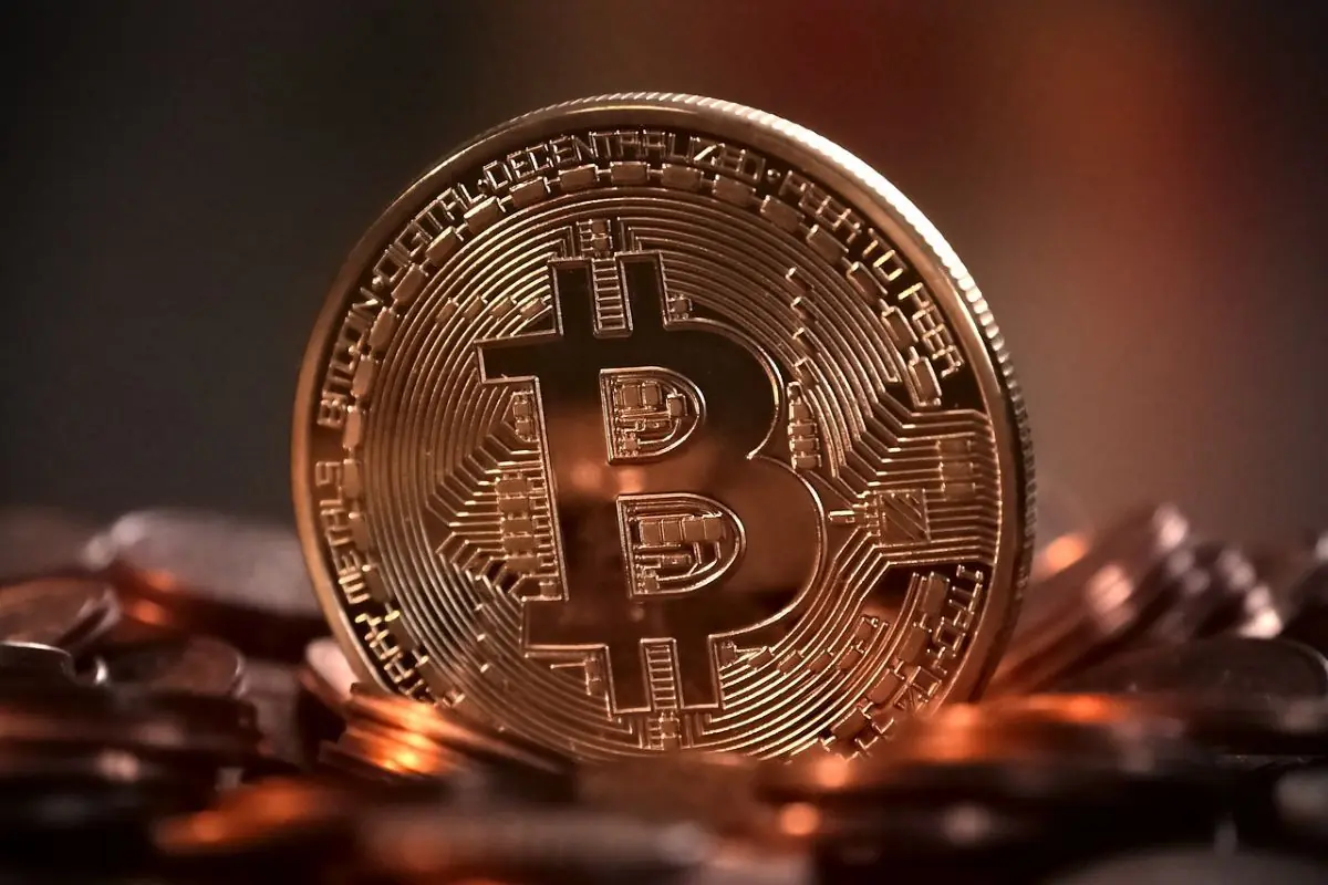 ‘Engomadinho do Bitcoin’: tudo o que precisa saber sobre o executivo que sumiu com R$ 70 milhões. Foto: Pixabay ‘Engomadinho do Bitcoin’: tudo o que precisa saber sobre o executivo que sumiu com R$ 70 milhões. Foto: Pixabay