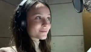 Larissa Manoela polemiza em publi e dá indireta aos pais sobre dinheiro; deu o que falar