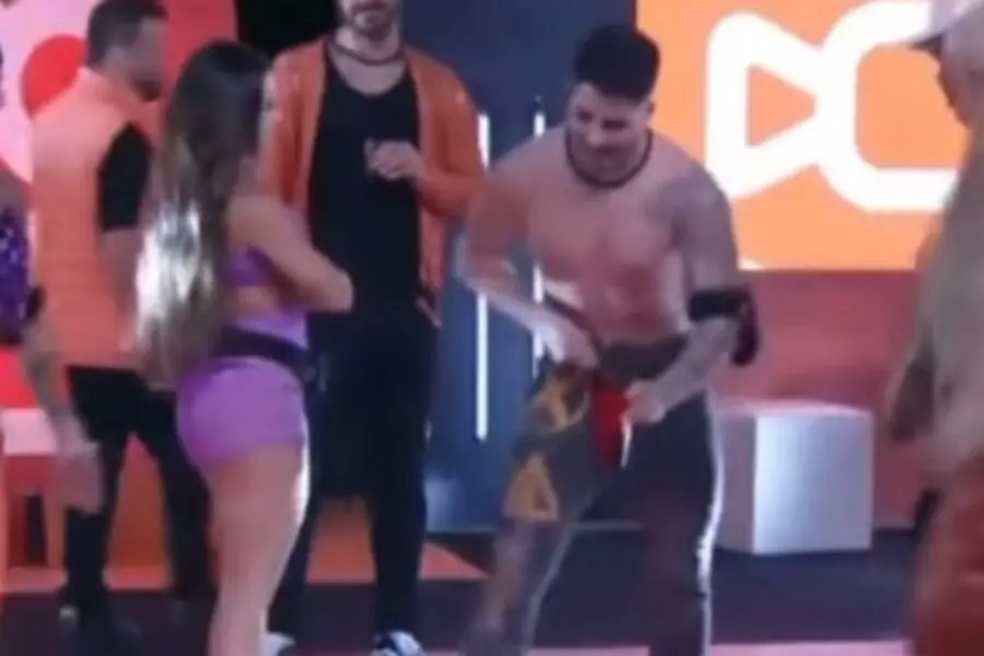 Lucas Souza, ex-de Jojo Todynho, bota para quebrar em ‘A Fazenda 15’ e choca fãs; confira