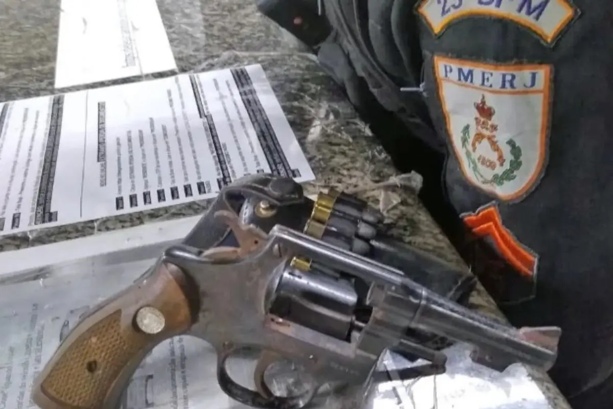 Diego Alemão bate-boca com jornalistas após deixar delegacia no Rio; ex-BBB gera confusão, confira. Foto: Reprodução Diego Alemão bate-boca com jornalistas após deixar delegacia no Rio; ex-BBB gera confusão, confira. Foto: Reprodução