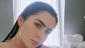 Jade Picon magnífica em Paris; cidade das luzes ainda mais iluminada com a musa