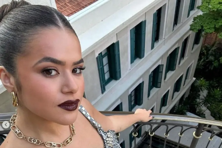 Maisa Silva arrasa em São Paulo: atriz revela look elegante no Instagram