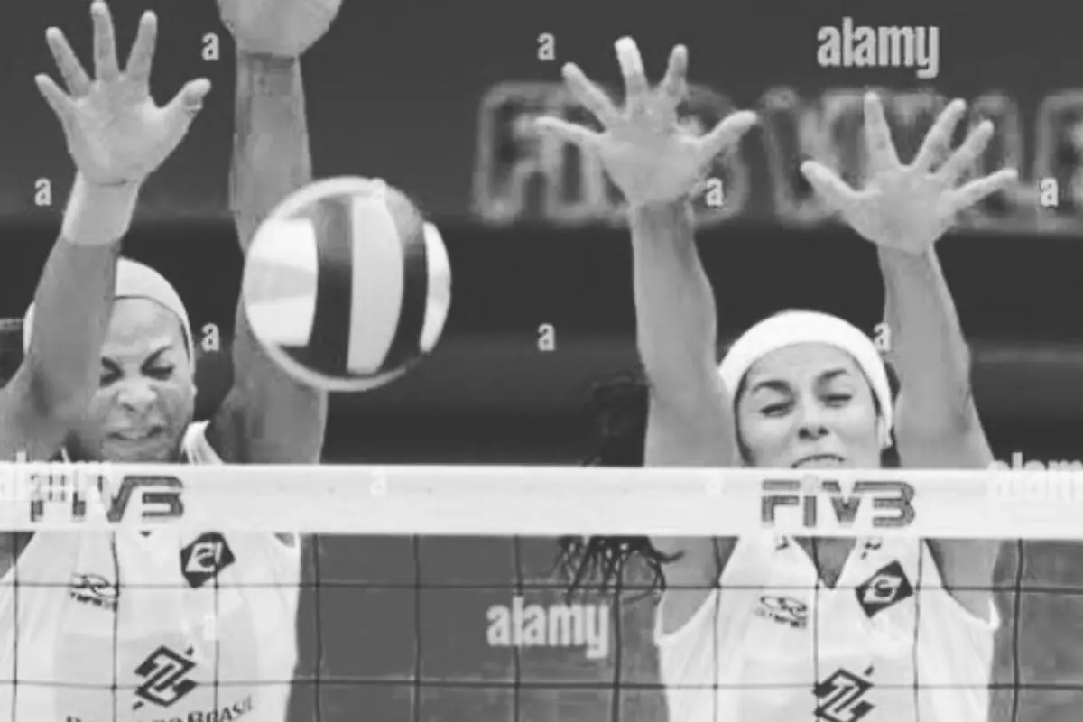 Paula Pequeno faz desabafo nas redes após mort4 de Walewska e pede respeito; vôlei está de luto Paula Pequeno faz desabafo nas redes após mort4 de Walewska e pede respeito; vôlei está de luto