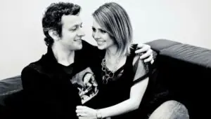 Sandy comemora prêmio do ex Lucas Lima no Bibi Ferreira; músico se emociona