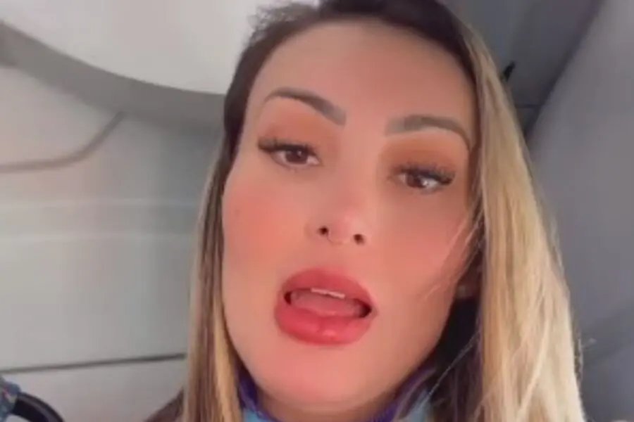 Que susto! Andressa Urach surpreende ao contar apuro em avião; confira