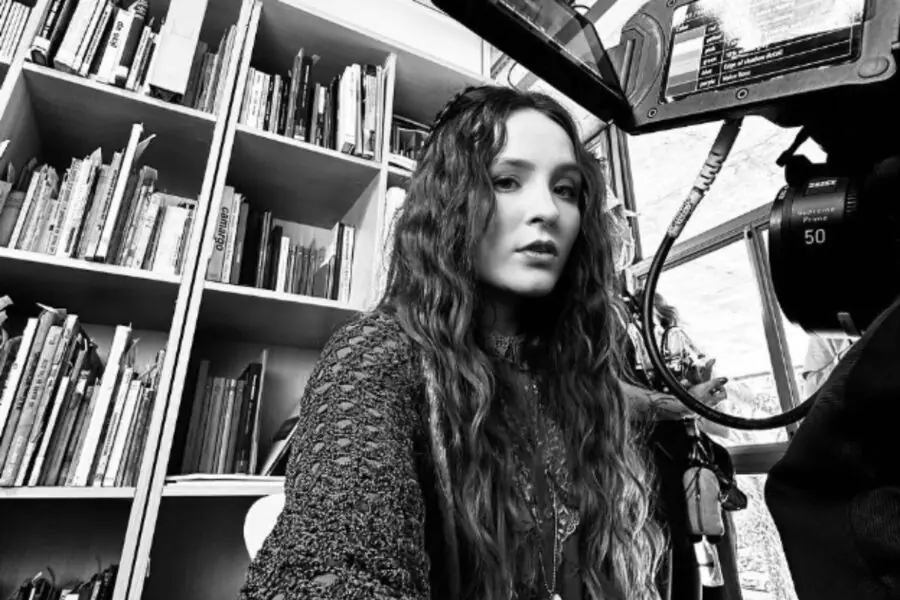 Larissa Manoela sem spoiler em ‘De Volta aos 15’; mistério com a nova personagem